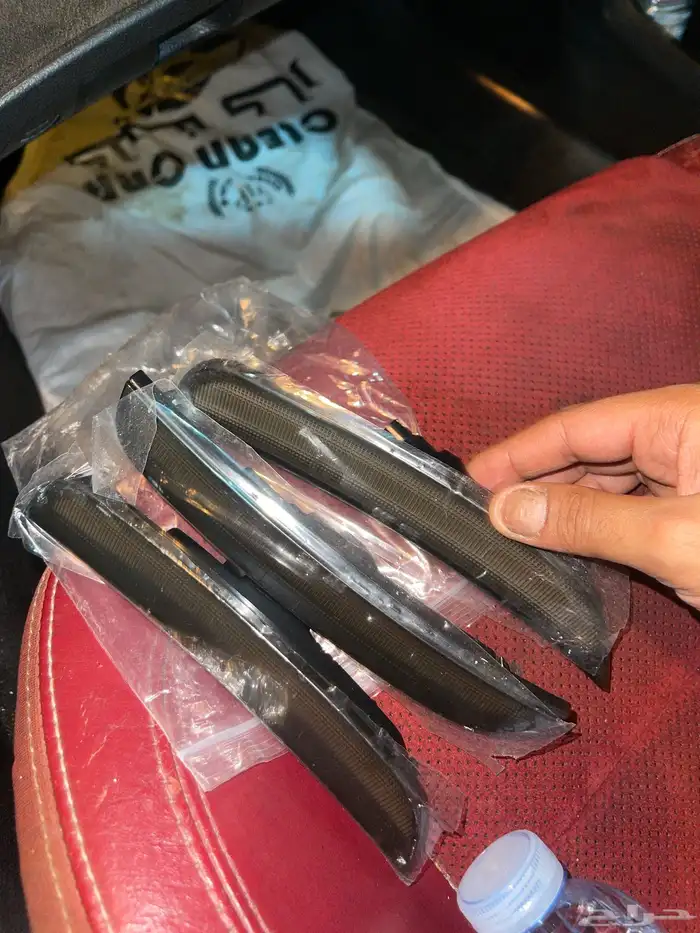 للبيع عواكس لد للكراسلير وتشارجر طقم امامي اصفر 0