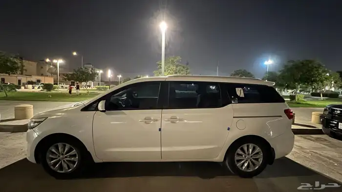 كيا كرنفال نظيفة 2016 1