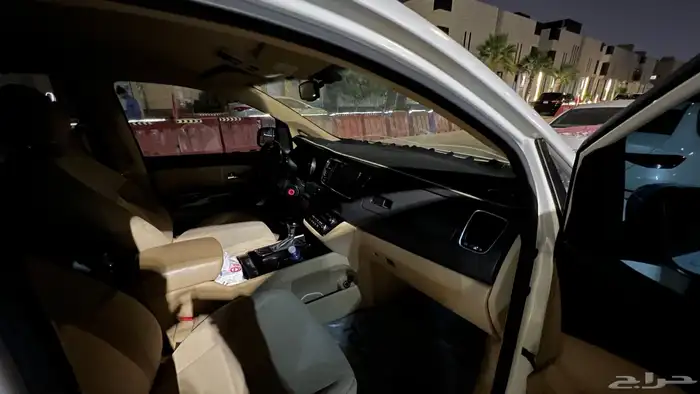 كيا كرنفال نظيفة 2016 7