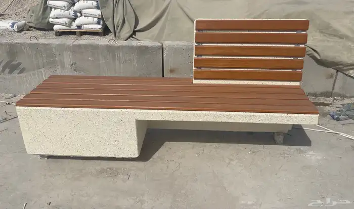 كراسى خرسانية سلات نفايات احواض زراعية مصدات مواقف 11