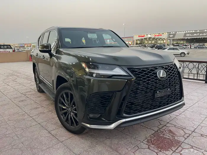 لكزس اف سبورت موديل 2023 مستخدم نضيف ماشي 80شرط 3