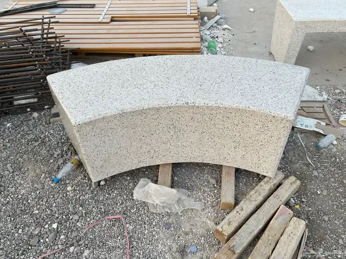 كراسى خرسانية سلات نفايات احواض زراعية مصدات مواقف 42