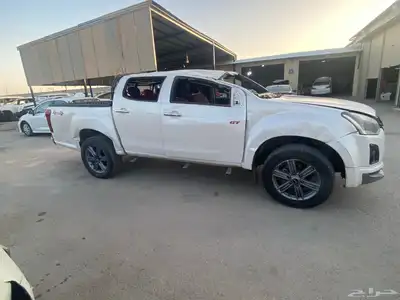 ايسوزو ديماكس دبل قير توماتيك موديل 2018 قطع غيار تشليح فقط 3