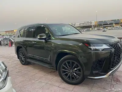لكزس اف سبورت موديل 2023 مستخدم نضيف ماشي 80شرط 5