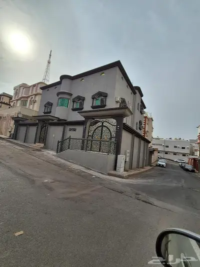 للبيع فيلا دورين وملحق حي السحيلي على واجهتين 0