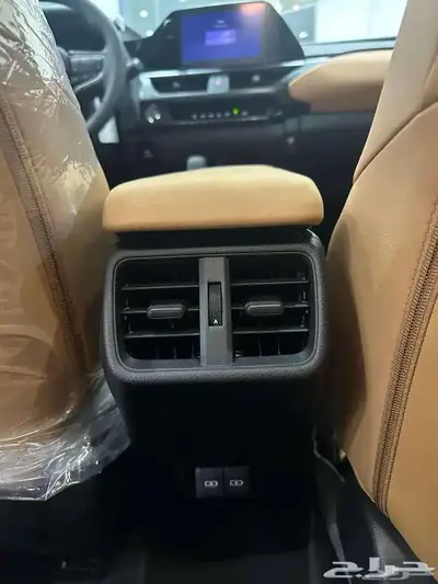 لكزس ux300h موديل 2024 كاش وتقيسط جميع البنوك 8