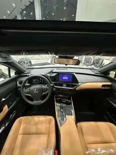 لكزس ux300h موديل 2024 كاش وتقيسط جميع البنوك 5