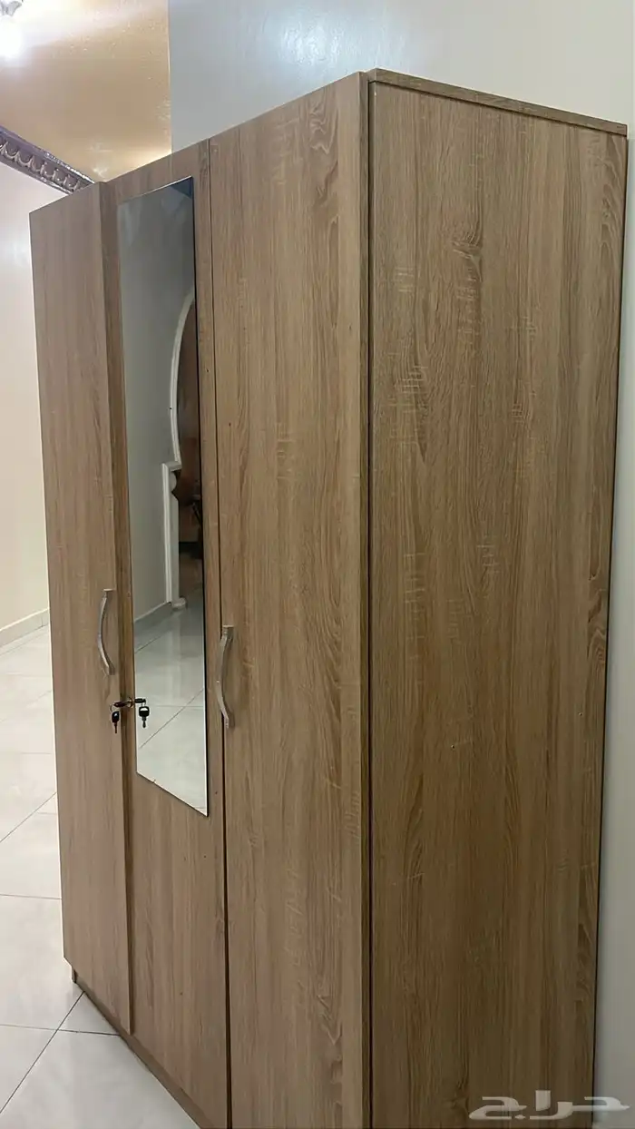 دولاب ملابس للبيع ضروري استعمال نظيف على السوم 0