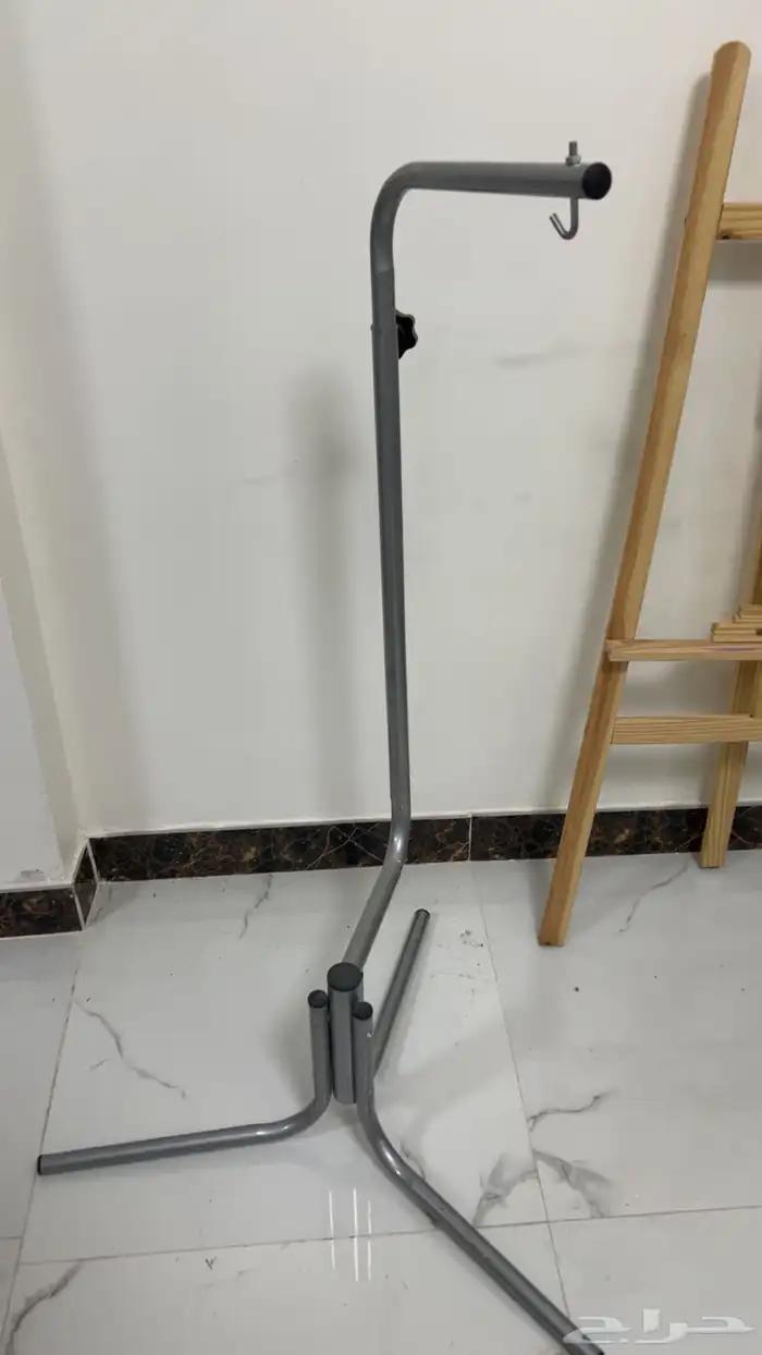 استاندات واقفاص منوعه للطيور 18