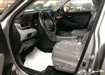 تويوتا هايلاندر GLE 2025 نص فل 5