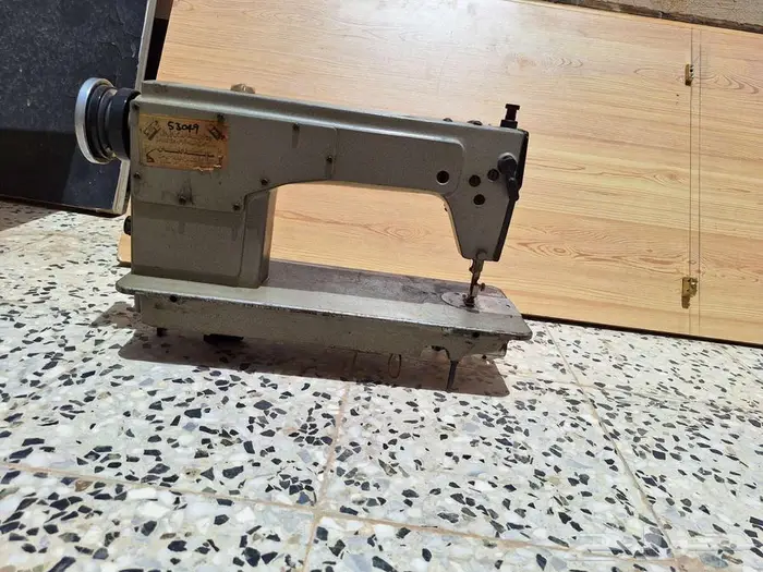 ماكينة خياطة ملابس 2