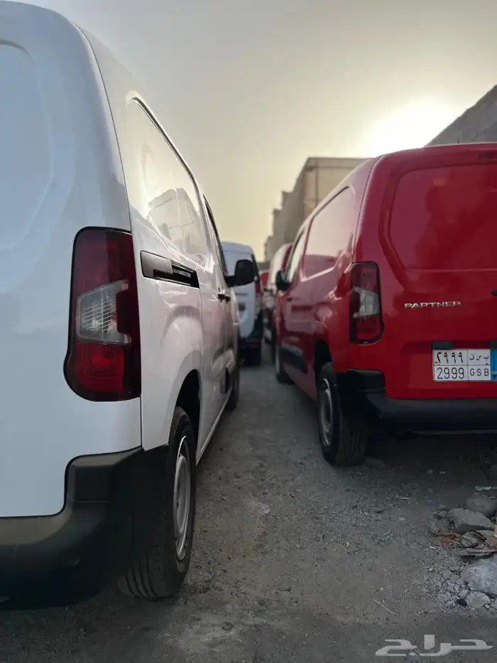 مجموعة سيارات بضاعة للبيع رينو 5