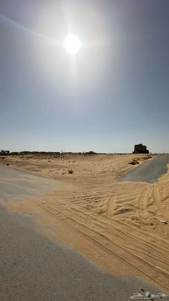 ارض على ثلاث شوارع بمخطط حطين بمساحة ( 650 متر ) 0