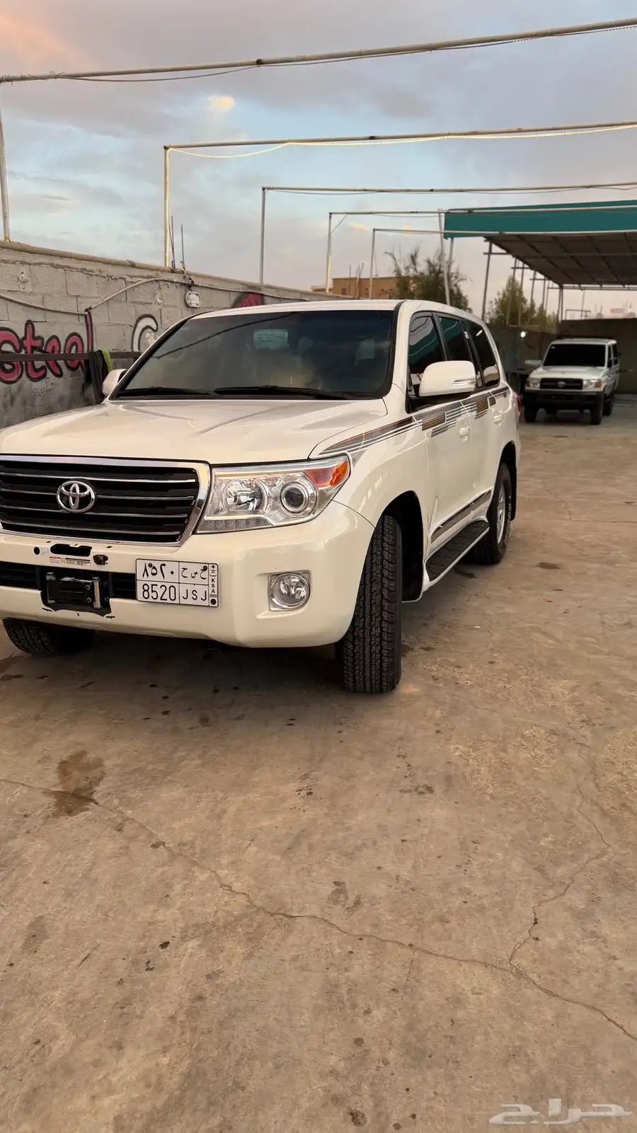 لاندكروزر 2014 بريمي 10
