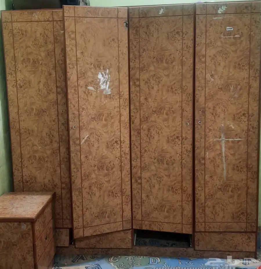 غرفة نوم كاملة مع 3 كوميديناو 4 أسرة ودولاب كبير 2
