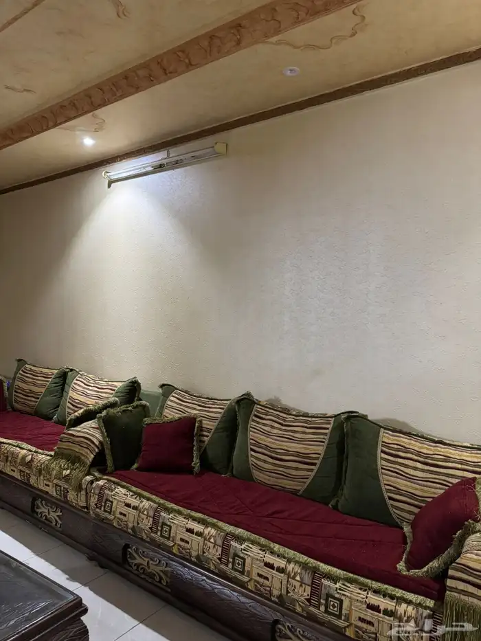 كنب وجلسات ارضية 2
