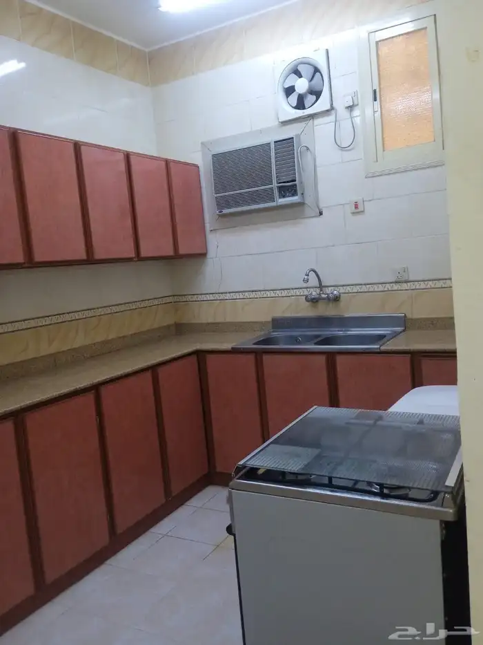 شقة مفروشة عوايل. حي الفهد الشمالي شارع ابي حنيفة نجران 6