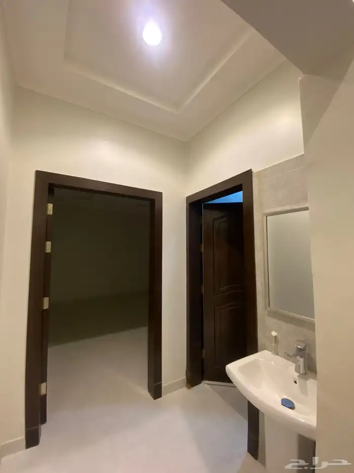 للايجار شقه بحي العوالي للعرسان 2