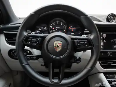 2023 Porsche Macan T - Premium Plus Package 22