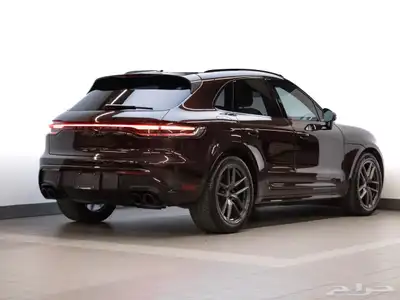2023 Porsche Macan T - Premium Plus Package 3