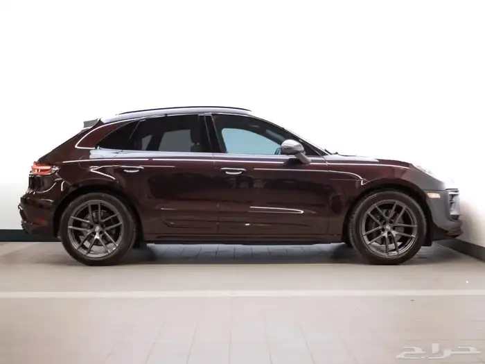 2023 Porsche Macan T - Premium Plus Package 2