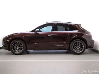 2023 Porsche Macan T - Premium Plus Package 1