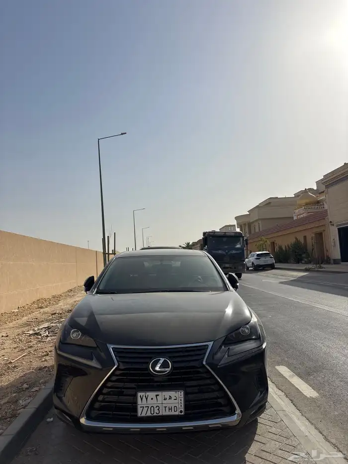 لكزس NX2021 300 0