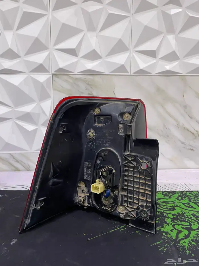 سطب خلفي لاندكلوزر 2008 2011 مخزن 1