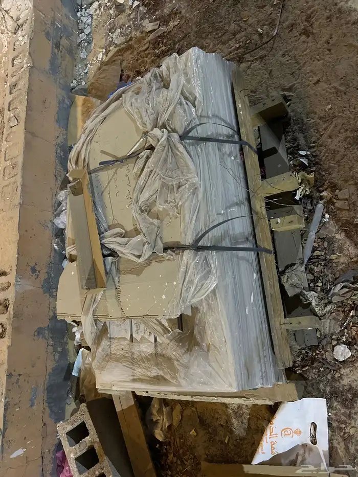 نعلات سيراميك للبيع مقصص 0