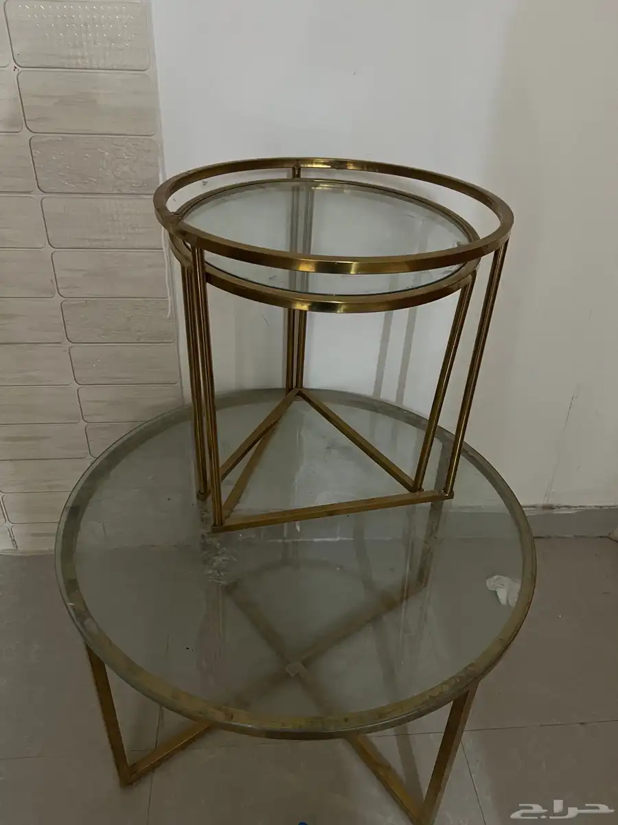 طاولات وأثاث مستعمل 0