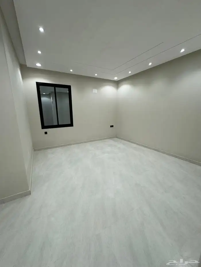 للبيع شقه تمليك أرضي 6غرف على شارعين بجوار كوبري مطار أبها 16