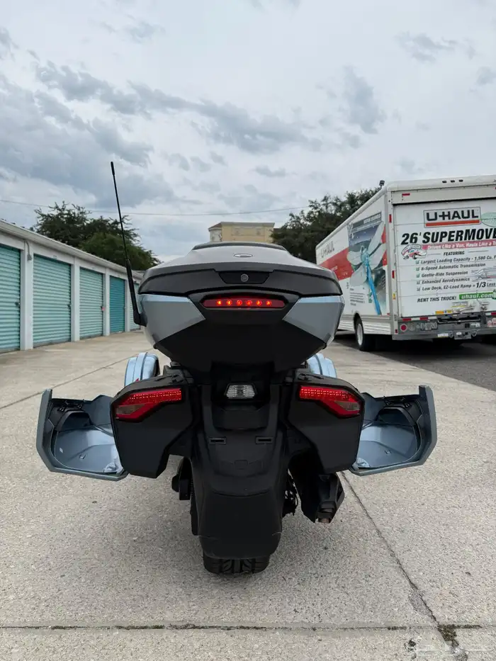 2022 كانام سبايدر F3 limited 17
