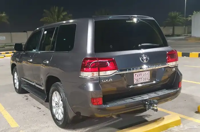 لاندكروزر 6