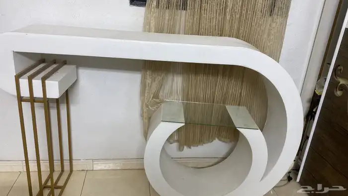 طاولة للبيع 0