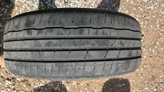 كفرات شبه جديدة مقاس 18 50 235 0