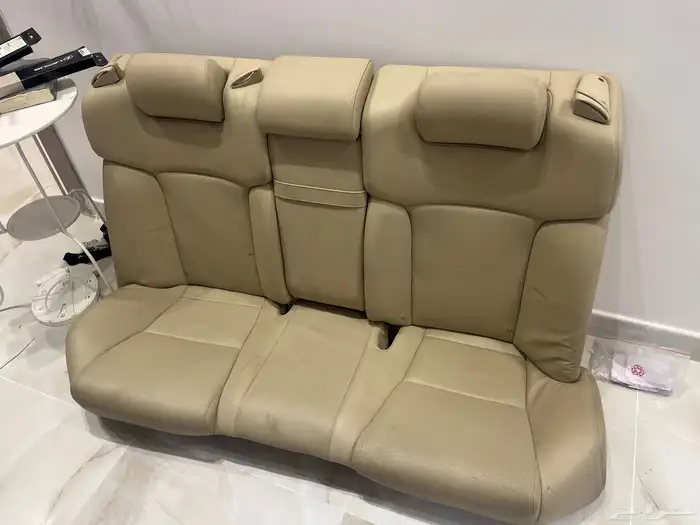 ذخلية لكزس جي اس من 2005 لين 2011 ورد اليبان 0
