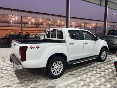 ايسوزو ديماكس 2020 فل كامل LS نظيف 3
