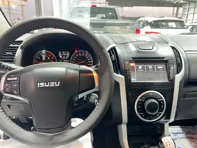 ايسوزو ديماكس 2020 فل كامل LS نظيف 15