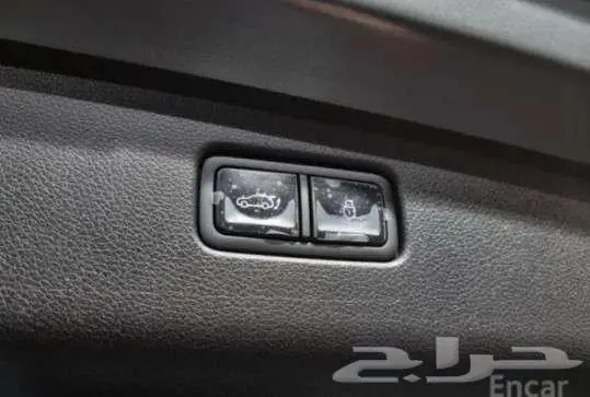 جينيسيس GV70 2025 18