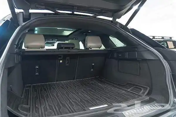 رنج روفر فيلار P400 R-Dynamic HSE 2021 7
