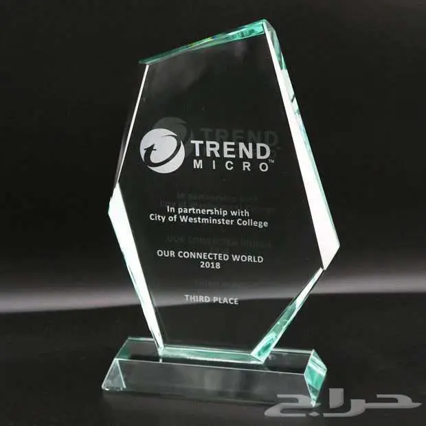 دروع وهديا تذكارية لكبار الشخصيات 10