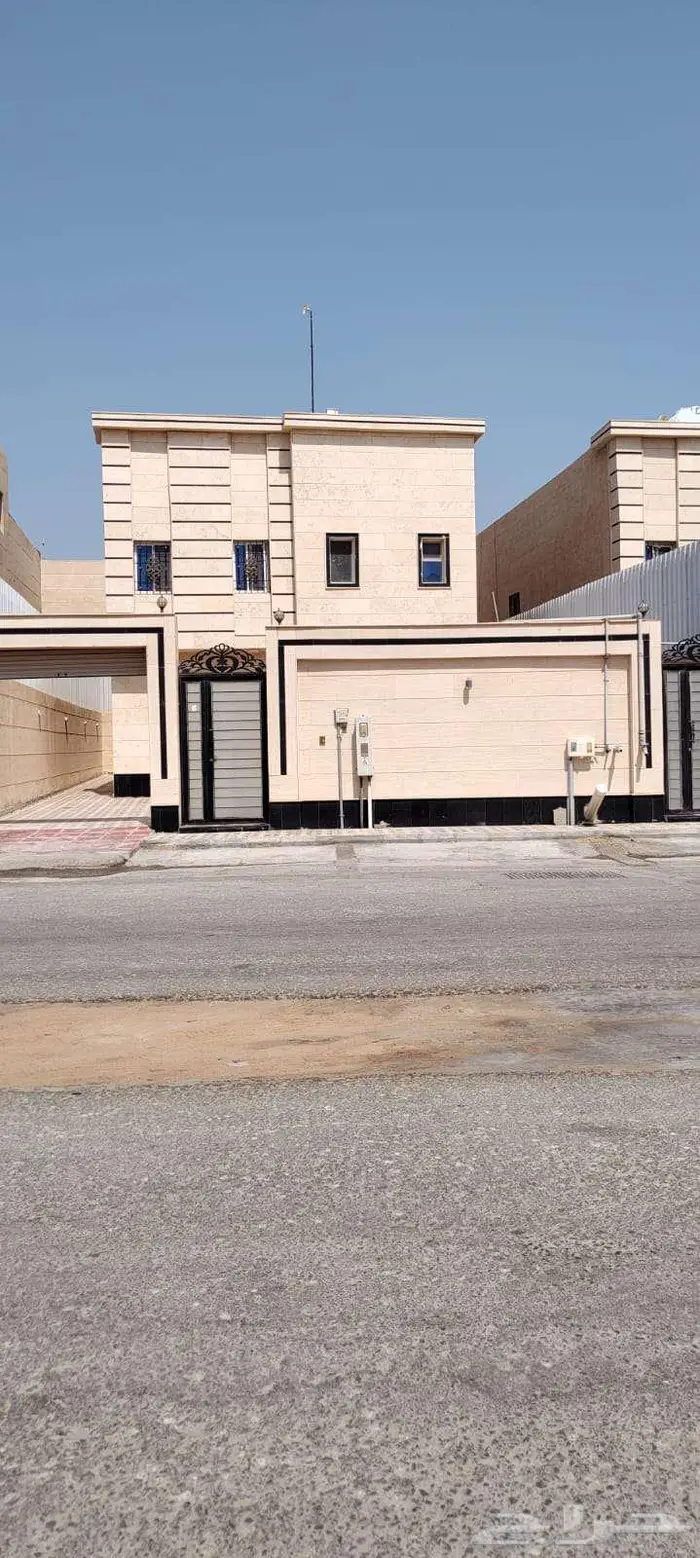 فله للإيجار في الخبر حي الامواج وشقة بالدمام 0