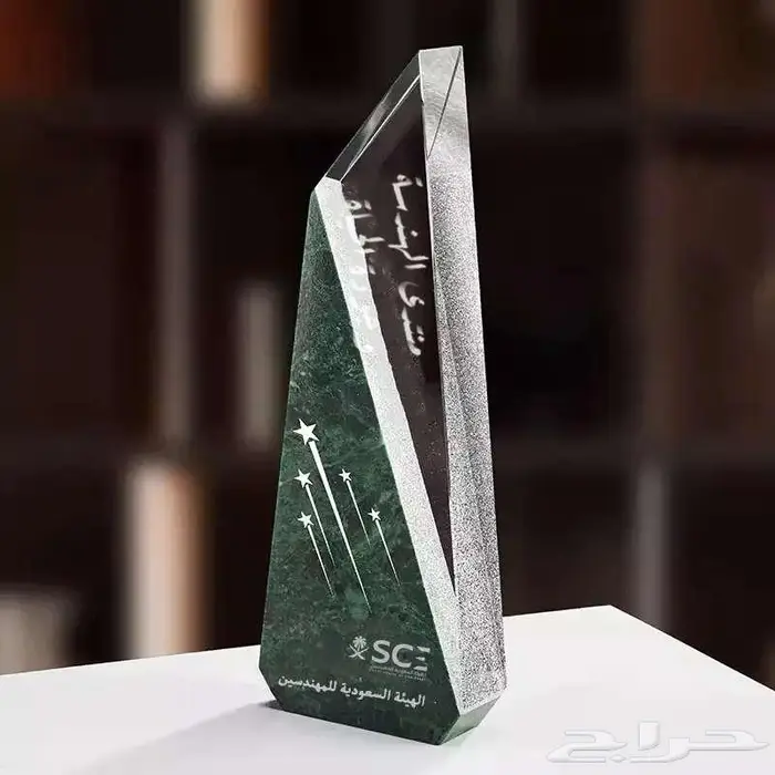 دروع وهديا تذكارية لكبار الشخصيات 6