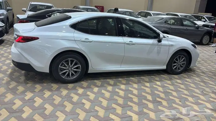 كامري E استاندر هايبرد 2025 4