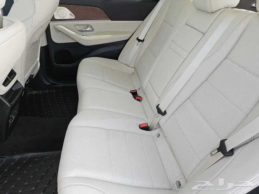 مرسيدس GLE350 2024 تحت الضمان الدولي بسعر مميز 12
