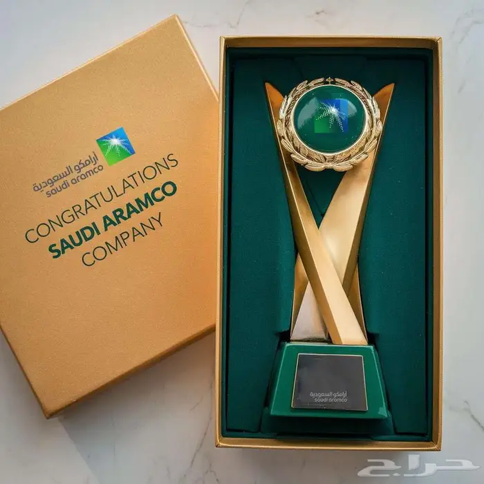 دروع وهديا تذكارية لكبار الشخصيات 19