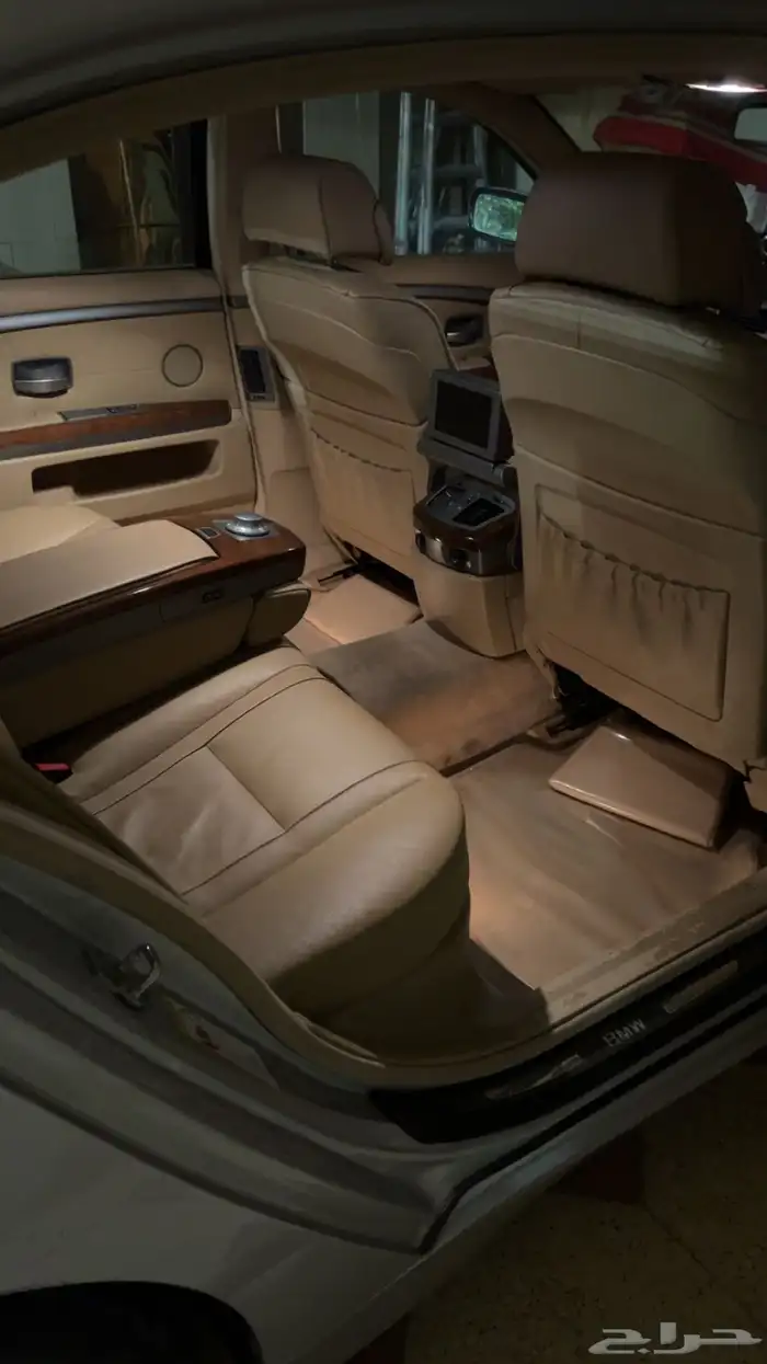 على السوم Bmw 2004 مخزن ولوحه مميزه 6