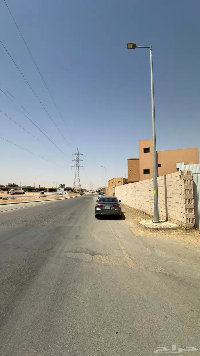 ارض تجارية بحي الشقة للبيع بمساحة (1147متر) 3