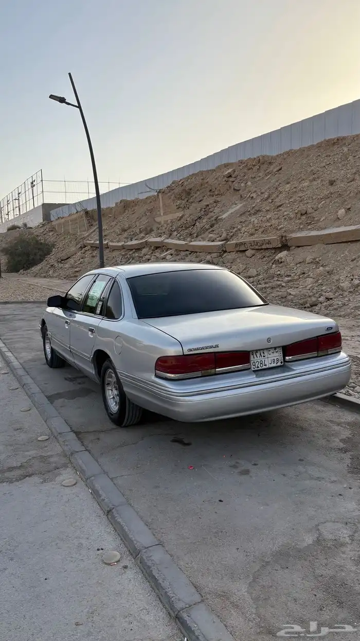 فورد كراون فكتوريا موديل 1997 أمريكي 7