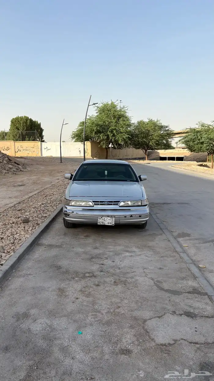 فورد كراون فكتوريا موديل 1997 أمريكي 1